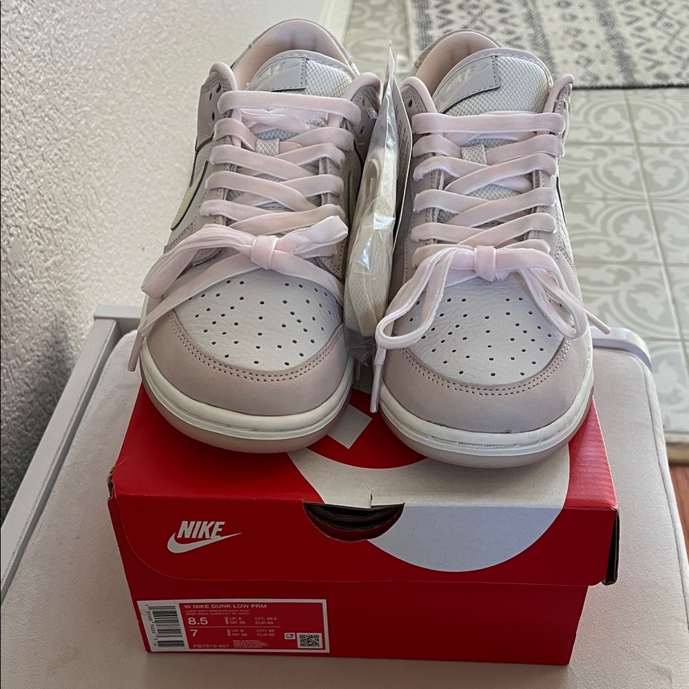 Nike Dunk Pink and White Low-Top Sneakers Women’s size 8.5 New
